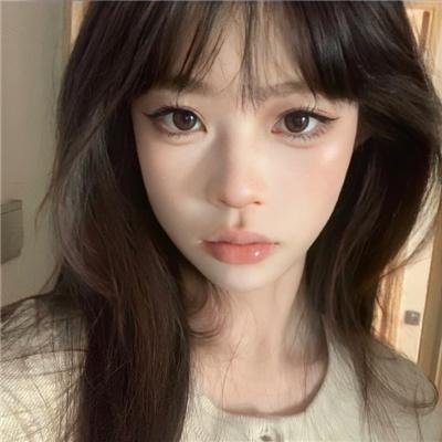 冰属性男子与酷酷女同事